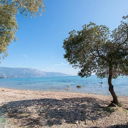 Spyrelia With Private Pool & Outdoor Hot Tub Σπίτι διακοπών *